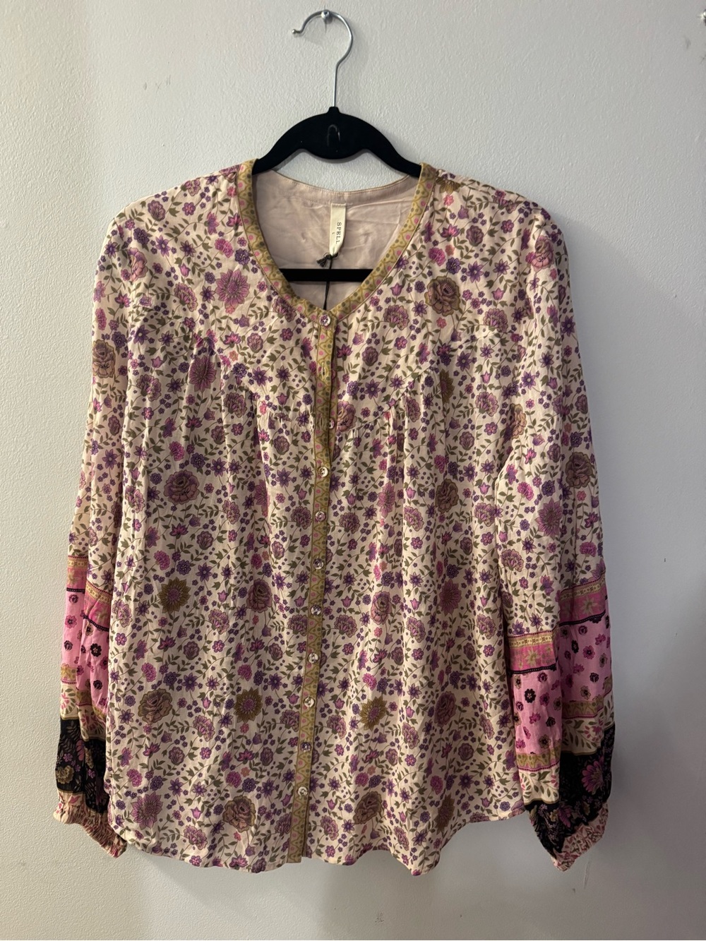 Spell Floral Button-Front Women’s Blouse in Cream and Pink